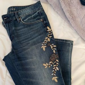 White House black Market Girlfriend jeans